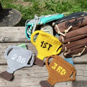 Trophy Gift Care Holder pattern